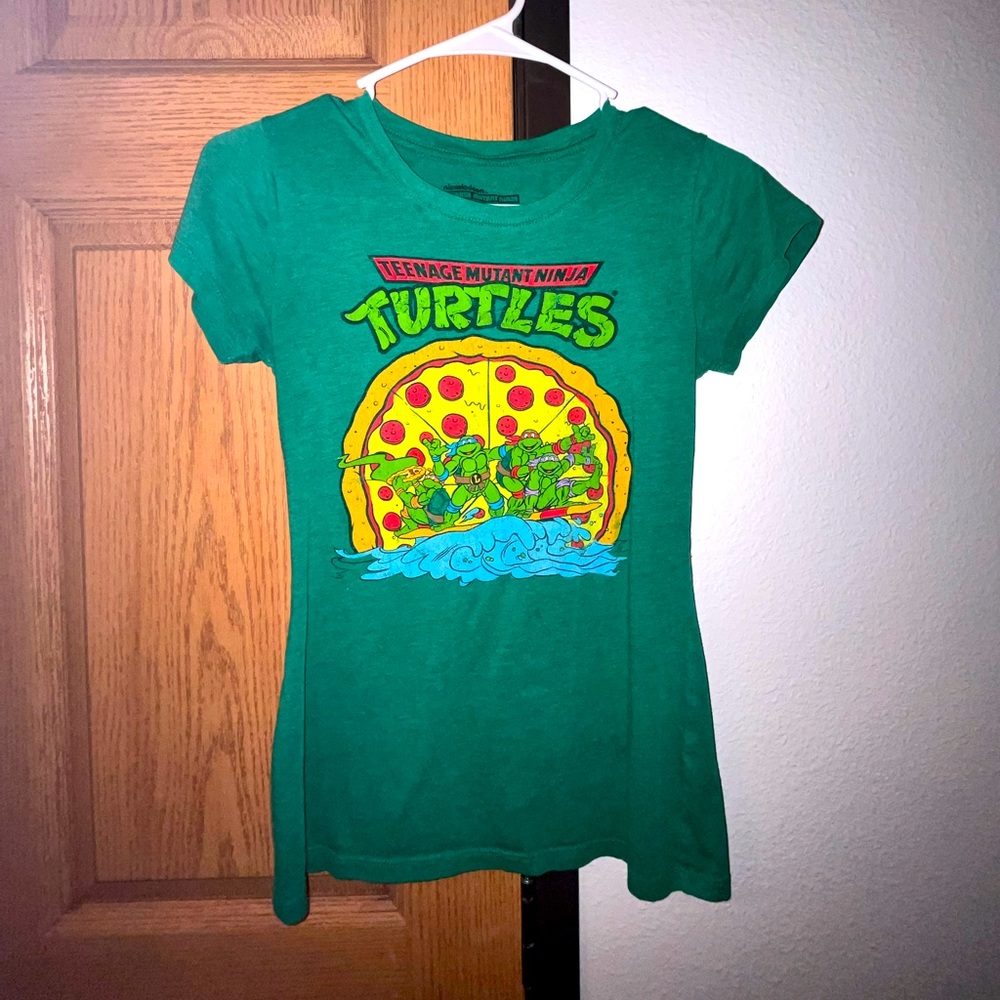 Nickelodeon teenage mutant ninja turtles shirt, color green, size small